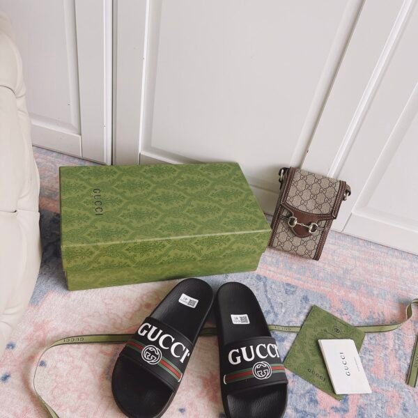 GUCCI SLIPPERS 17
