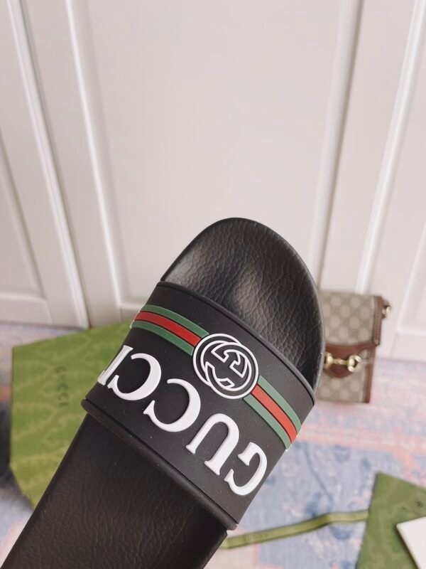 GUCCI SLIPPERS 17