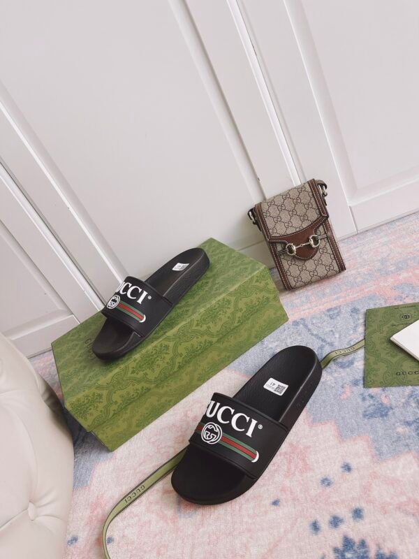 GUCCI SLIPPERS 17
