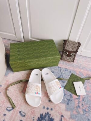 GUCCI SLIPPERS 19