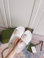 GUCCI SLIPPERS 19