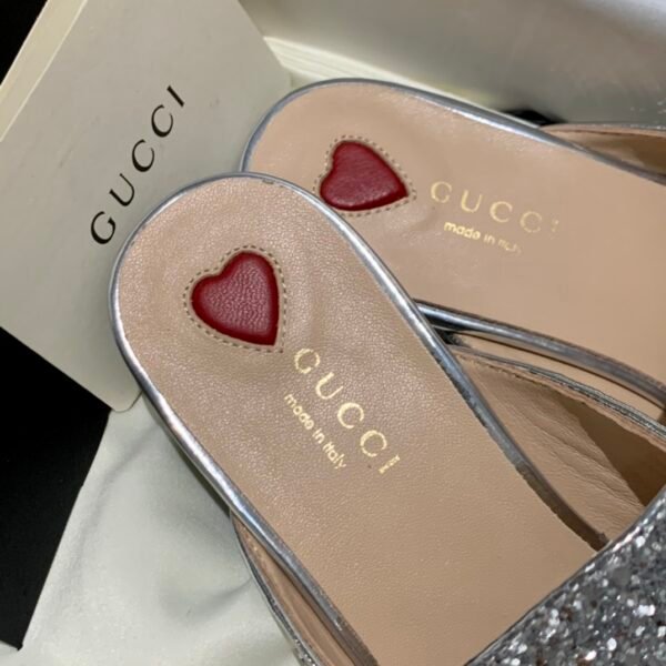 GUCCI FLATS 11