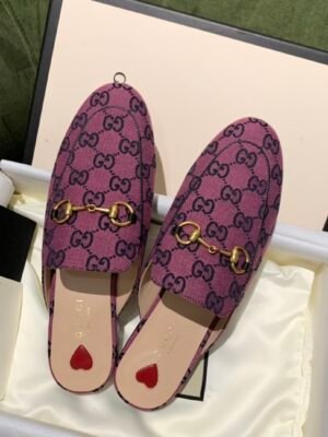 GUCCI FLATS 16
