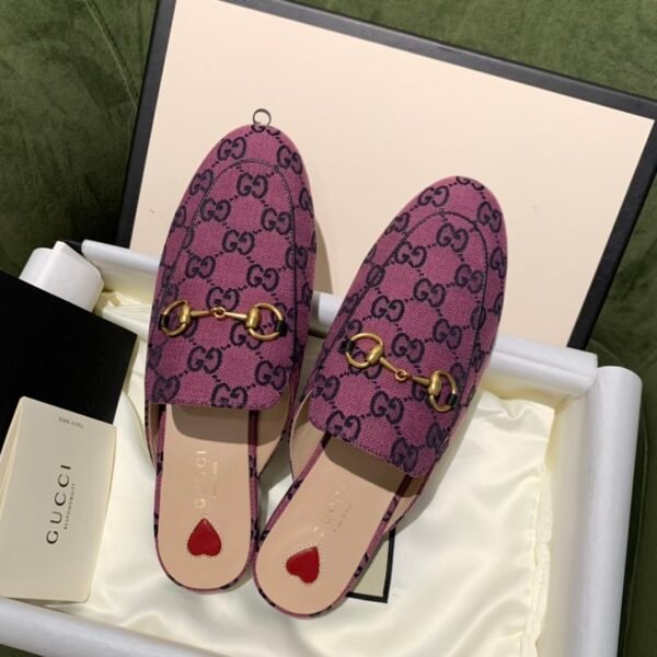 GUCCI FLATS 16