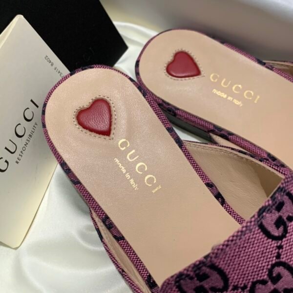 GUCCI FLATS 16