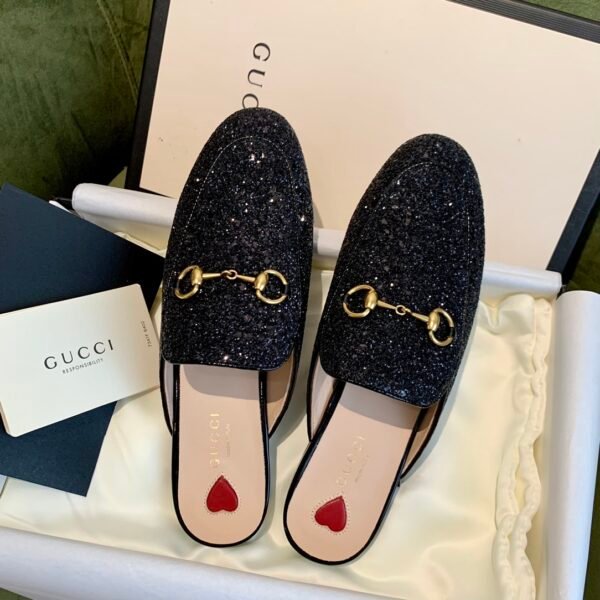 GUCCI FLATS 17