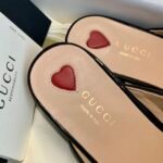 GUCCI FLATS 17