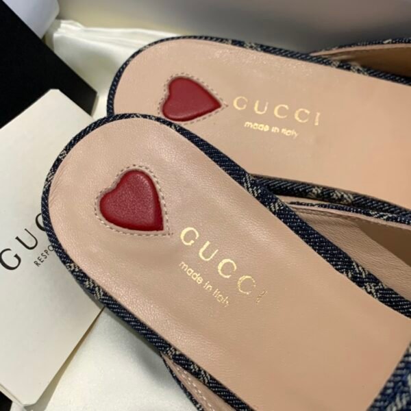 GUCCI FLATS 18