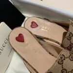 GUCCI FLATS 19