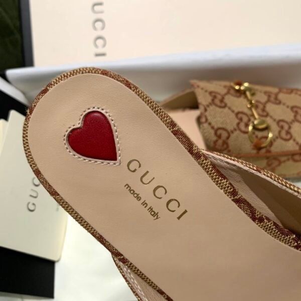 GUCCI FLATS 21