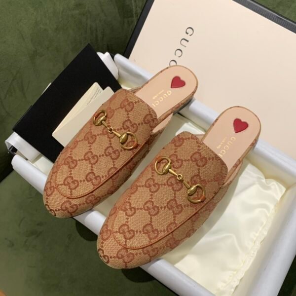 GUCCI FLATS 21
