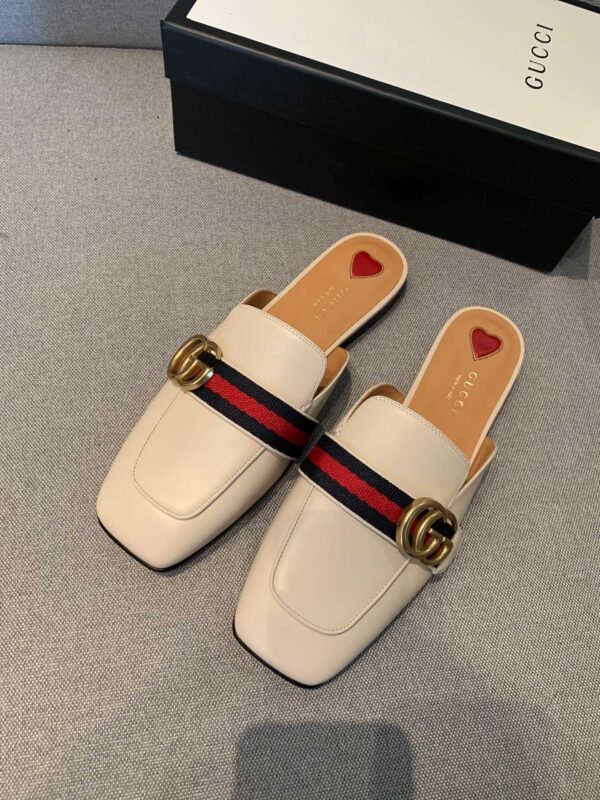 GUCCI FLATS 22