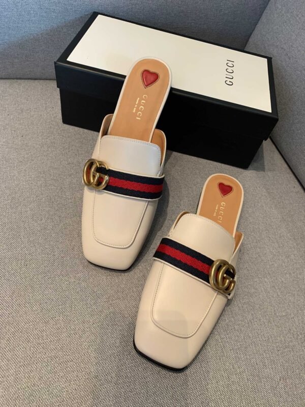 GUCCI FLATS 22