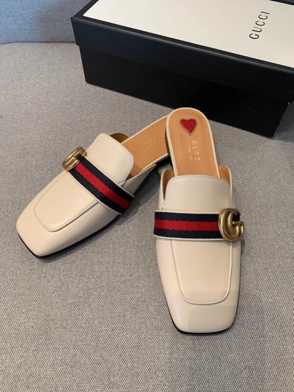 GUCCI FLATS 22
