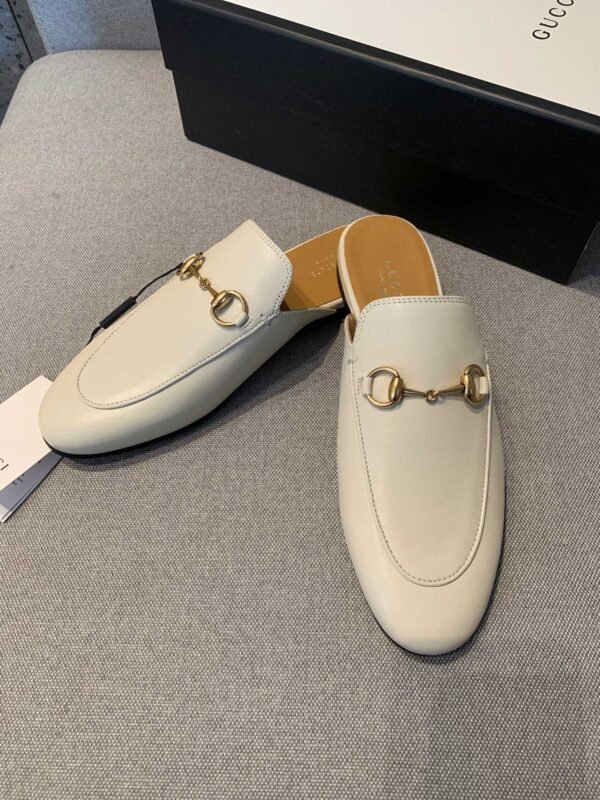 GUCCI FLATS 23