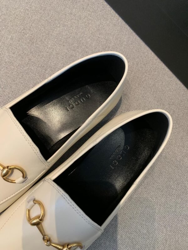 GUCCI FLATS 26
