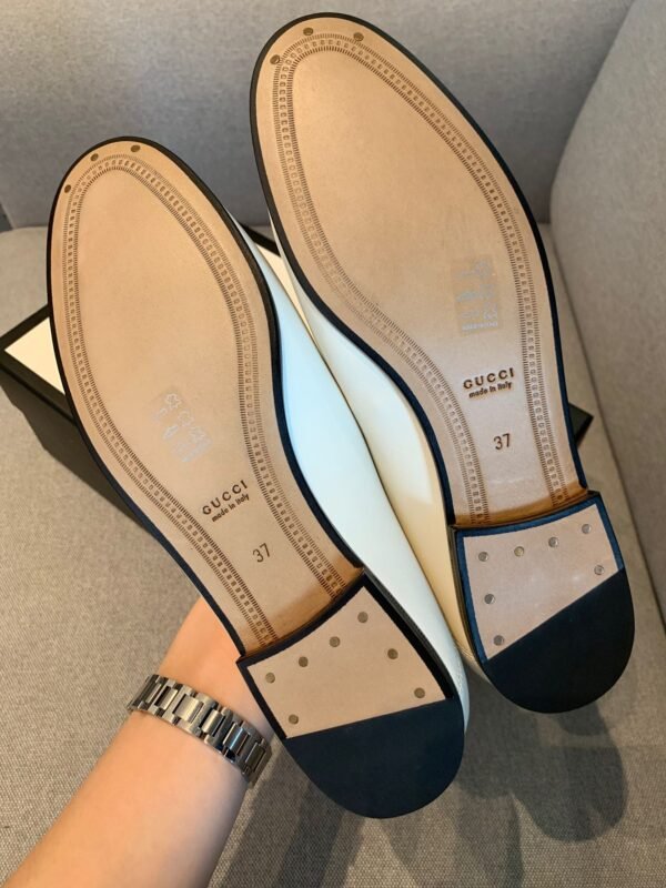 GUCCI FLATS 26
