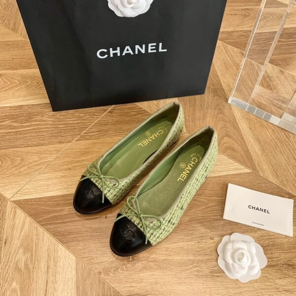 CHANEL FLATS 1