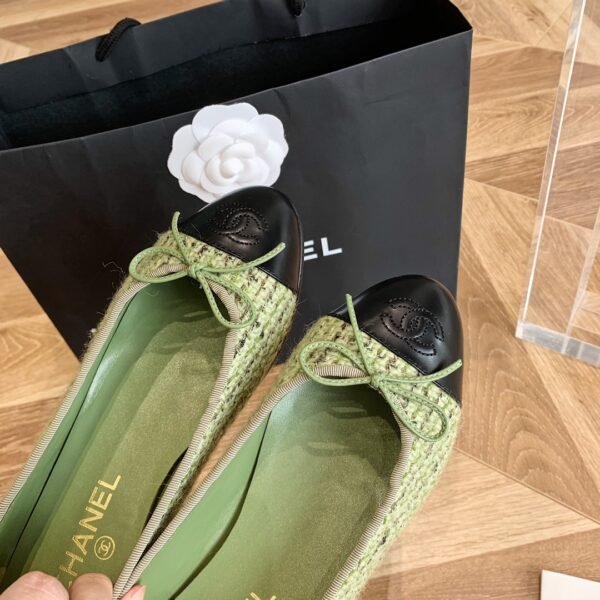 CHANEL FLATS 1