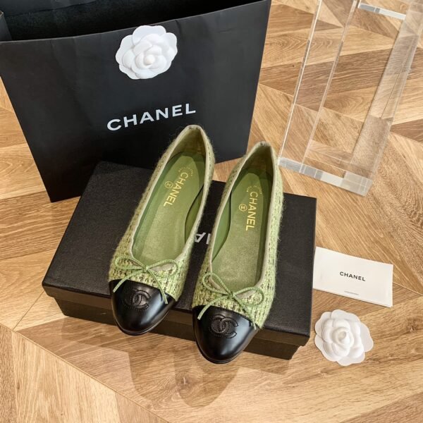CHANEL FLATS 1