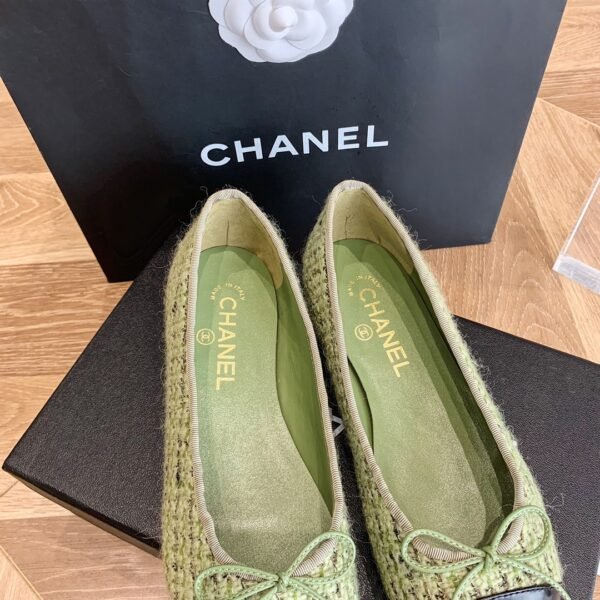 CHANEL FLATS 1