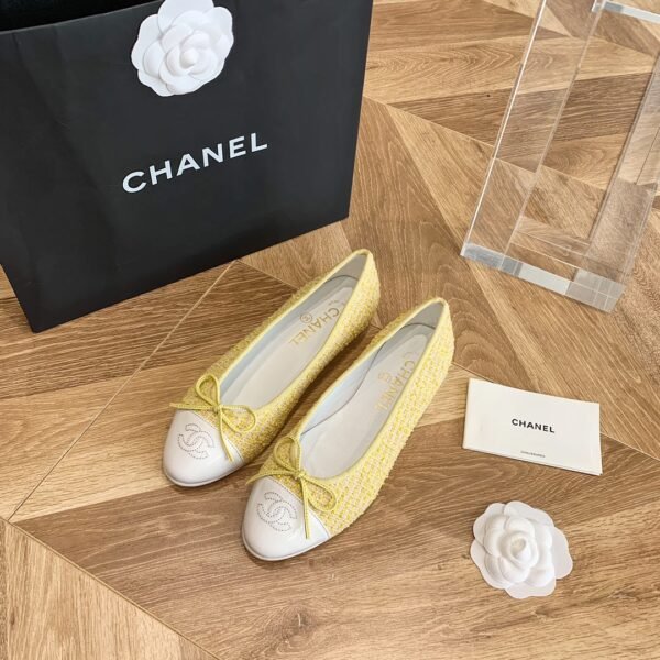 CHANEL FLATS 4