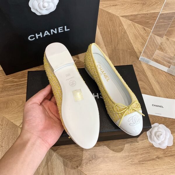CHANEL FLATS 4