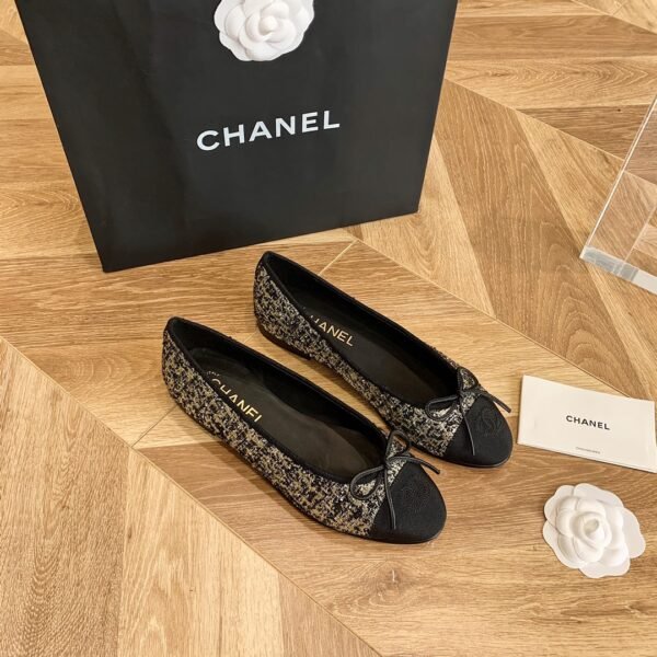 CHANEL FLATS 7