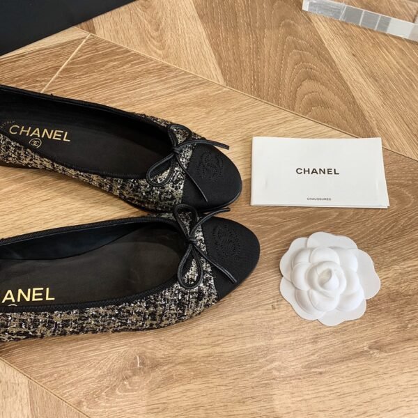 CHANEL FLATS 7