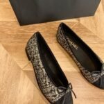 CHANEL FLATS 7