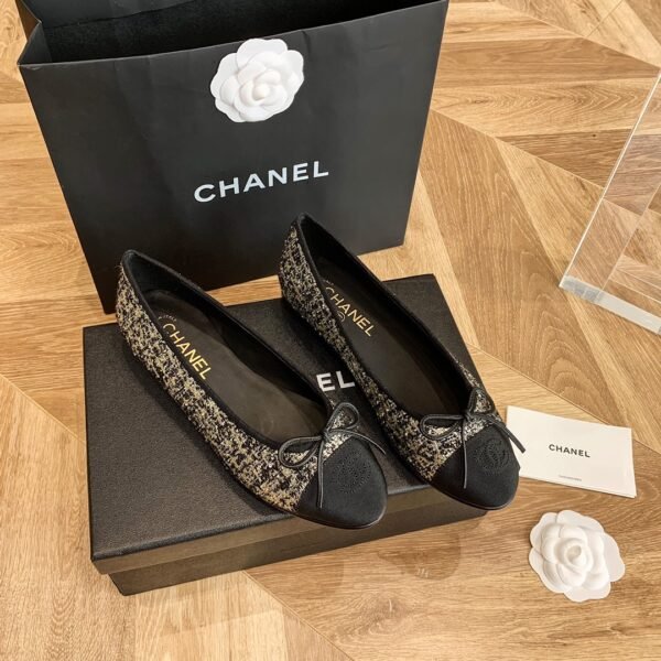 CHANEL FLATS 7
