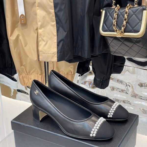CHANEL HIGH HEELS 2