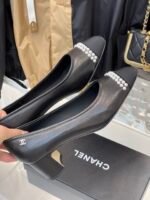 CHANEL HIGH HEELS 2