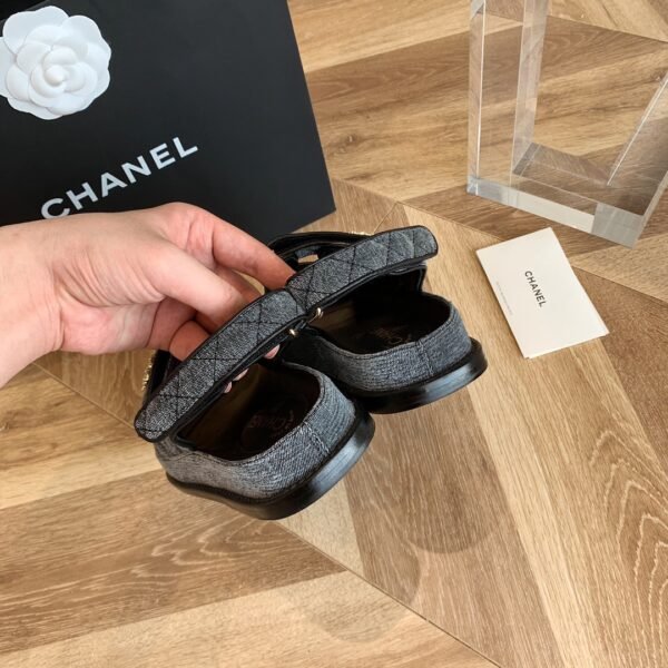CHANEL SLIPPERS 1