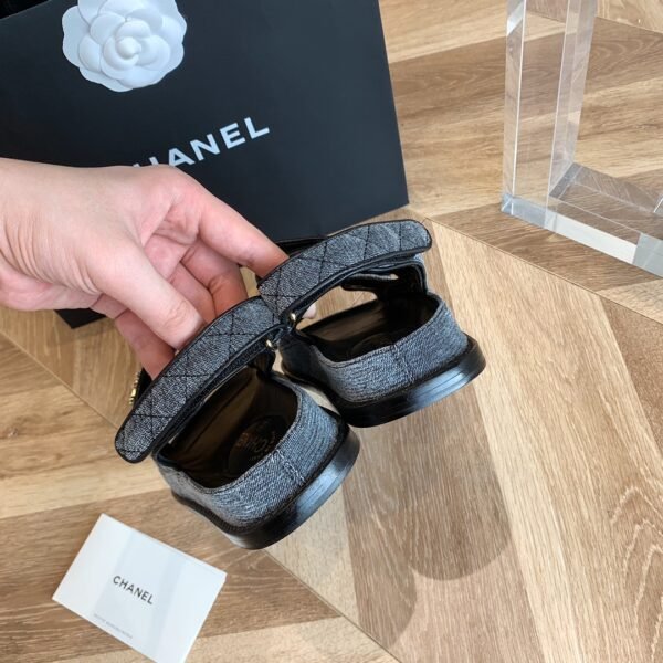 CHANEL SLIPPERS 2