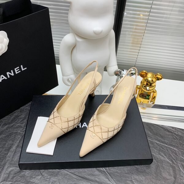 CHANEL HIGH HEELS 4