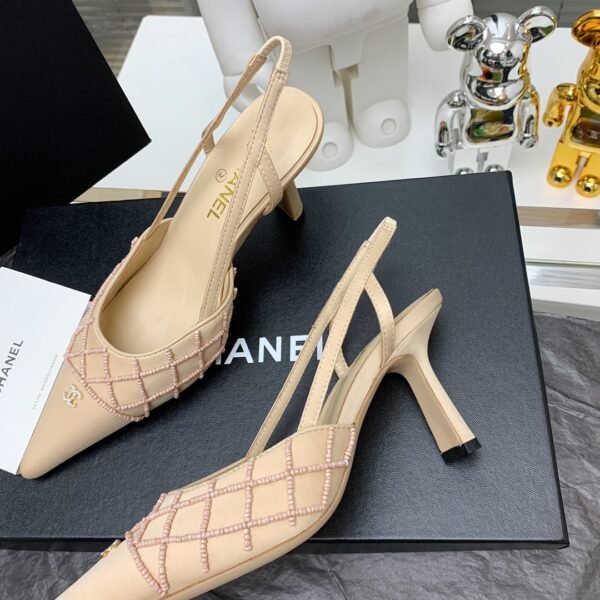 CHANEL HIGH HEELS 6