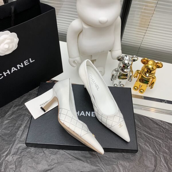 CHANEL HIGH HEELS 7