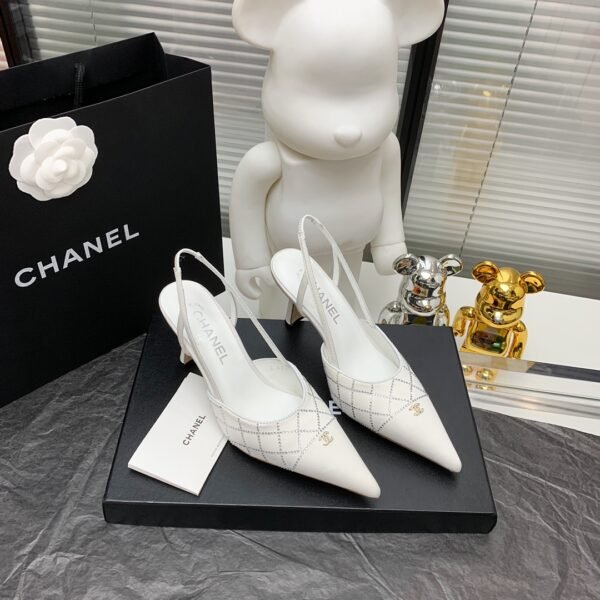CHANEL HIGH HEELS 8