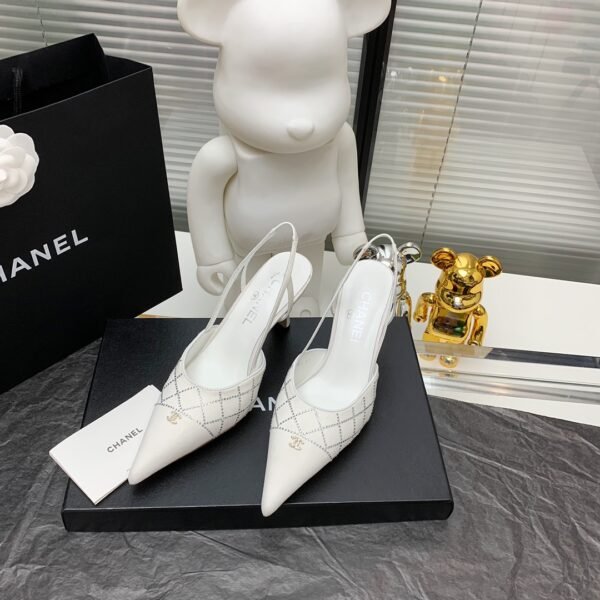 CHANEL HIGH HEELS 8