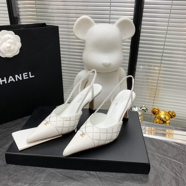 CHANEL HIGH HEELS 8