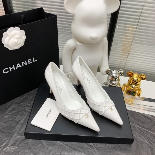 CHANEL HIGH HEELS 9