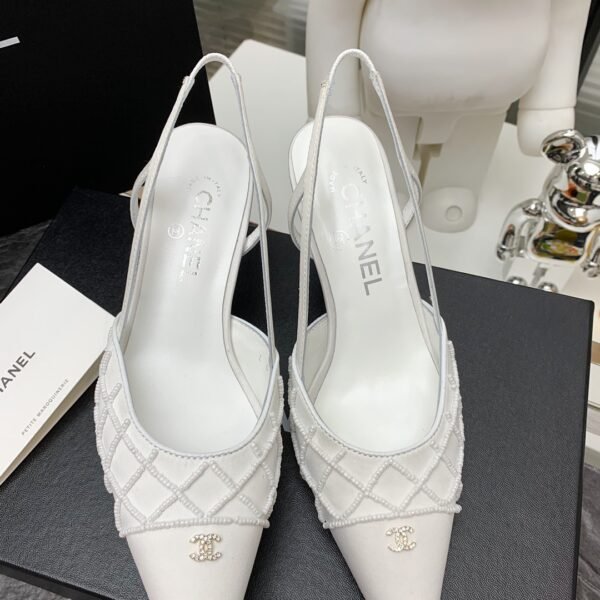 CHANEL HIGH HEELS 10