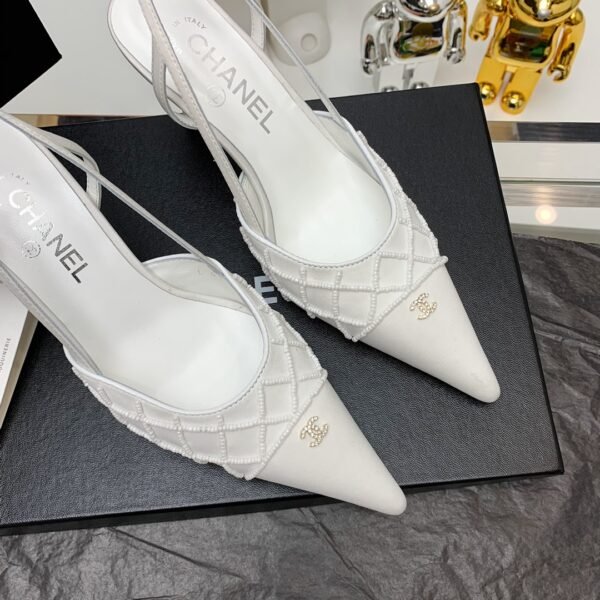 CHANEL HIGH HEELS 10