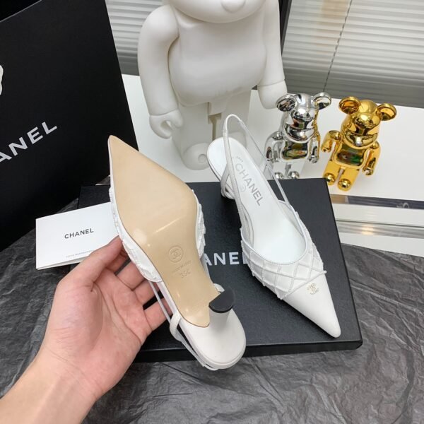 CHANEL HIGH HEELS 10