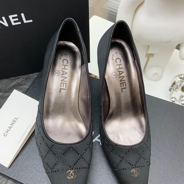 CHANEL HIGH HEELS 11