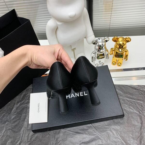 CHANEL HIGH HEELS 11