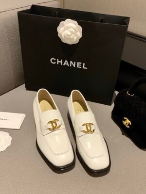 CHANEL FLATS 13