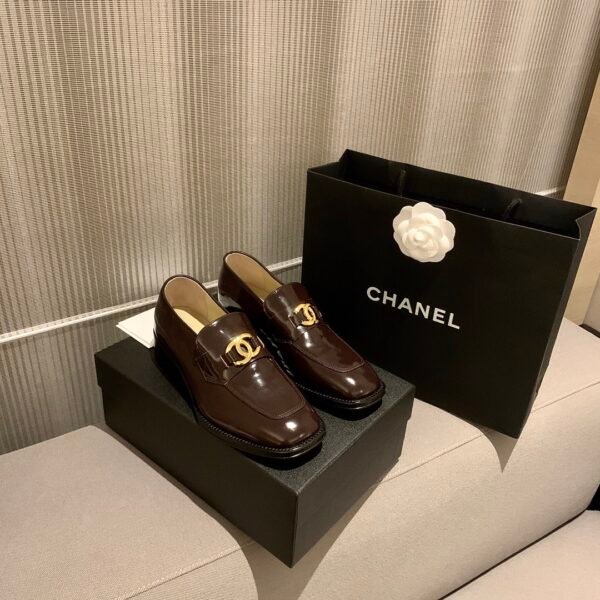 CHANEL FLATS 14