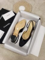CHANEL FLAT 43